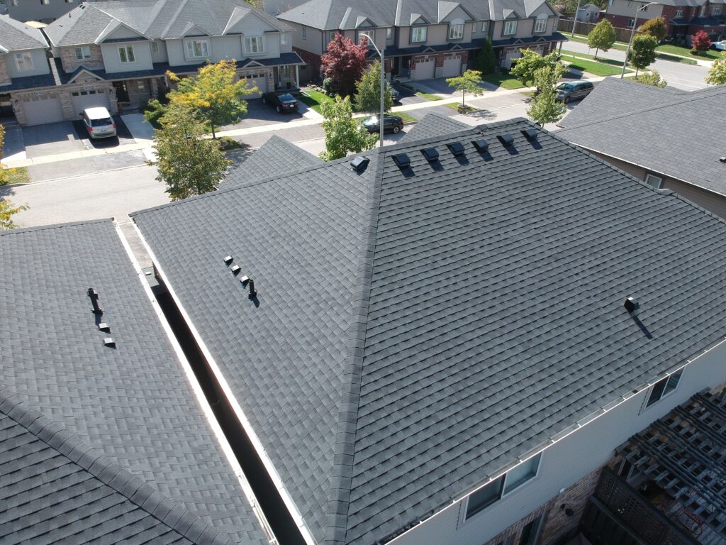 Townhomes in Beamsville with new grey architectural shingle roofs